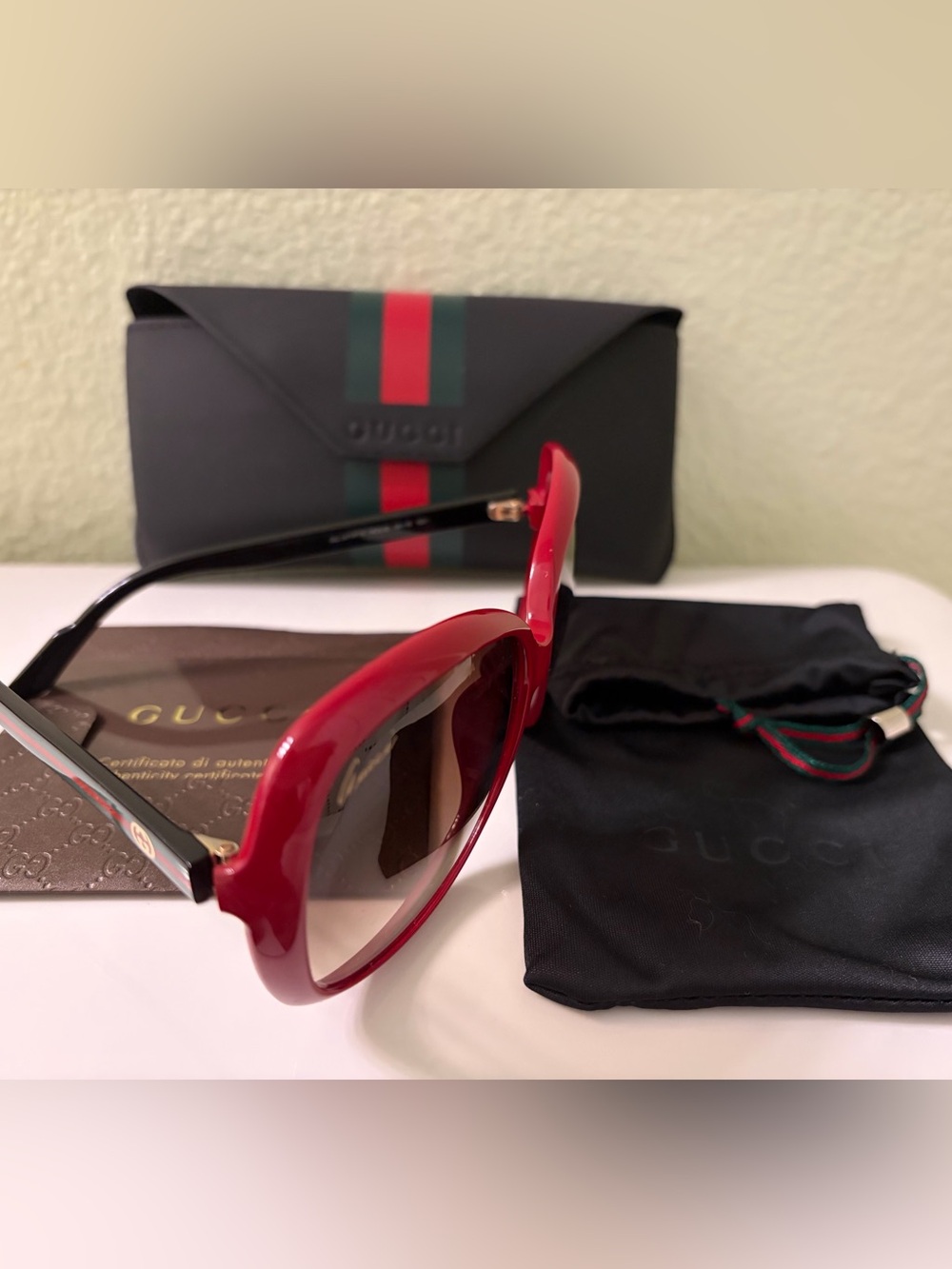 Gucci red sunglasses with GG Logo and Green/Red Stripe~ New with Case - Picture 9 of 12